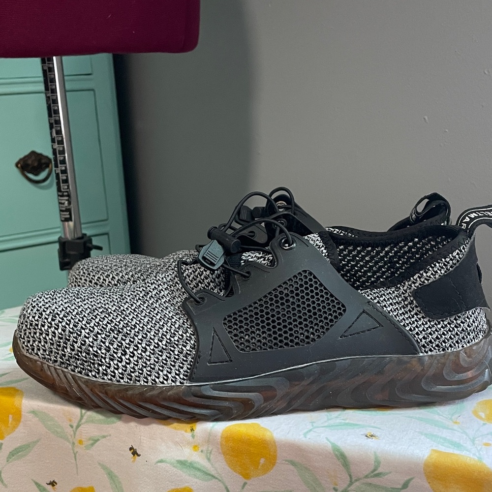 Black and Gray Men's Steel-toe Sneakers